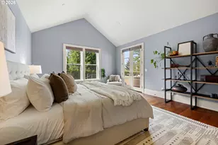 6330 SW Sweetbriar Ct, Portland, OR 97221 - Photo 18