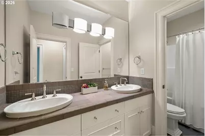 6330 SW Sweetbriar Ct, Portland, OR 97221 - Photo 34
