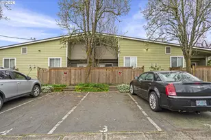 7302 N New York Ave, Portland, OR 97203 - Photo 2