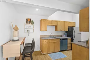 7302 N New York Ave, Portland, OR 97203 - Photo 20