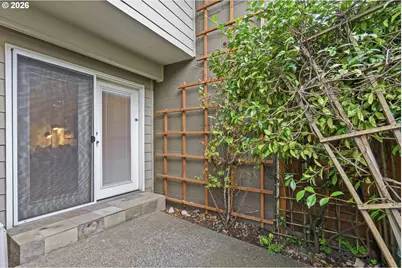 7302 N New York Ave, Portland, OR 97203 - Photo 10