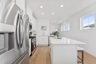 3627 SW 209th Ave, Hillsboro, OR 97123 - Photo 4