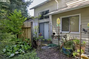 1320 Spruce St, Florence, OR 97439 - Photo 10