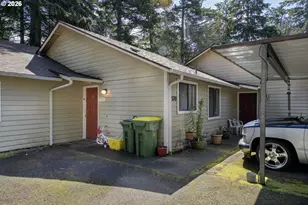 1320 Spruce St, Florence, OR 97439 - Photo 6