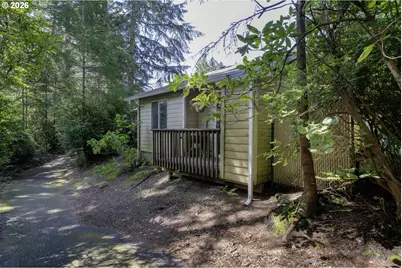 1320 Spruce St, Florence, OR 97439 - Photo 10