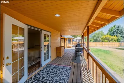 812 Garvord St, Lebanon, OR 97355 - Photo 2