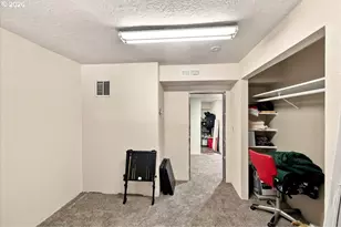 812 Garvord St, Lebanon, OR 97355 - Photo 36