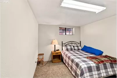 812 Garvord St, Lebanon, OR 97355 - Photo 32