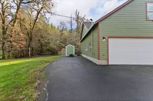 272 Schloeman Ln, Glide, OR 97443 - Photo 4