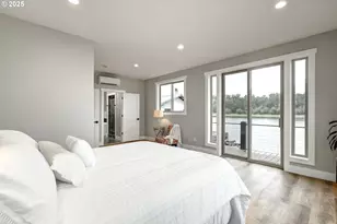 18989 NE Marine Dr, Portland, OR 97230 - Photo 20