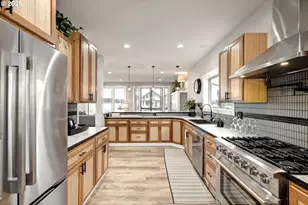 18989 NE Marine Dr, Portland, OR 97230 - Photo 14