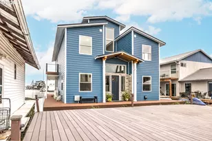 18989 NE Marine Dr, Portland, OR 97230 - Photo 36