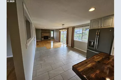 3127 W Chateau Ave, Roseburg, OR 97471 - Photo 6