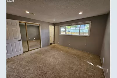 3127 W Chateau Ave, Roseburg, OR 97471 - Photo 14