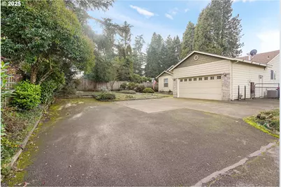 223 Penni Ln, Silverton, OR 97381 - Photo 2