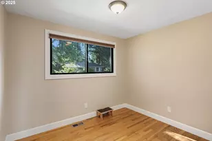 17909 NE Everett Ct, Portland, OR 97230 - Photo 14