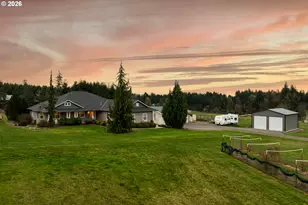 37201 NW 29th Ave, La Center, WA 98629 - Photo 1