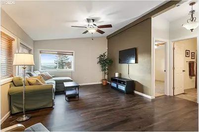 774 SW Sunset Way #79, Troutdale, OR 97060 - Photo 4
