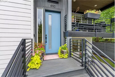 490 SE 18th Ave, Portland, OR 97214 - Photo 2