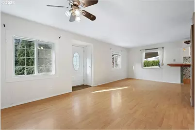 1401 S Water St, Silverton, OR 97381 - Photo 8