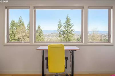 2490 Panorama Dr, Eugene, OR 97405 - Photo 26