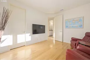 2490 Panorama Dr, Eugene, OR 97405 - Photo 36