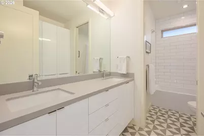 2490 Panorama Dr, Eugene, OR 97405 - Photo 34