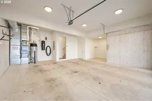 2490 Panorama Dr, Eugene, OR 97405 - Photo 36