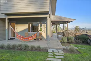 2490 Panorama Dr, Eugene, OR 97405 - Photo 40