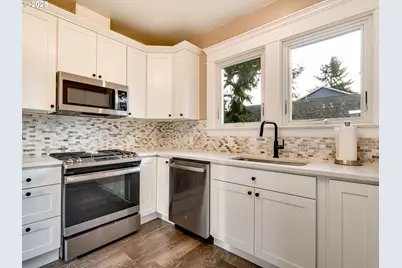 4527 SE 74th Ave, Portland, OR 97206 - Photo 12