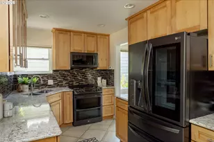 4209 SE Flavel St, Portland, OR 97206 - Photo 8
