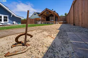 363 S Empire Blvd, Coos Bay, OR 97420 - Photo 14
