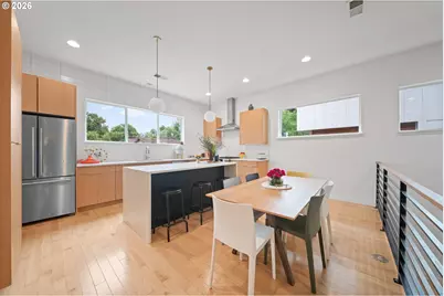 2076 NE Morgan St #A, Portland, OR 97211 - Photo 6