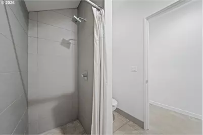 2076 NE Morgan St #A, Portland, OR 97211 - Photo 36
