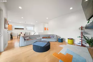 2076 NE Morgan St, Portland, OR 97211 - Photo 12
