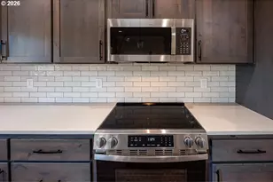 946 NW 10th St, Corvallis, OR 97330 - Photo 12