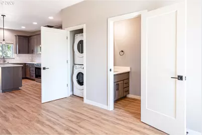 946 NW 10th St, Corvallis, OR 97330 - Photo 18