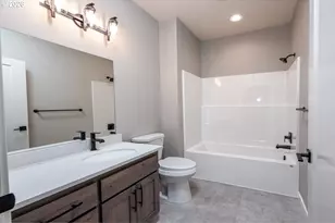 946 NW 10th St, Corvallis, OR 97330 - Photo 22