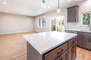 946 NW 10th St, Corvallis, OR 97330 - Photo 14