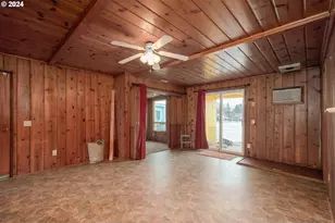 580 N Tomahawk Island Dr Dr, Portland, OR 97217 - Photo 18