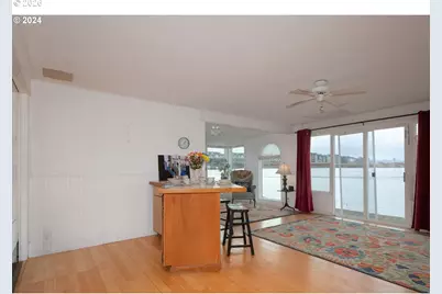 580 N Tomahawk Island Dr Dr, Portland, OR 97217 - Photo 10