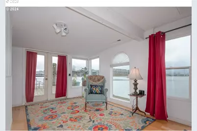 580 N Tomahawk Island Dr Dr, Portland, OR 97217 - Photo 8