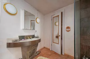 580 N Tomahawk Island Dr Dr, Portland, OR 97217 - Photo 26