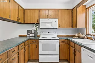 1175 Oak St, Silverton, OR 97381 - Photo 14