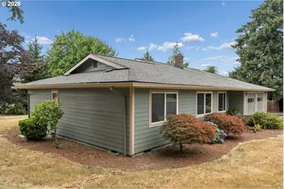1175 Oak St, Silverton, OR 97381 - Photo 4