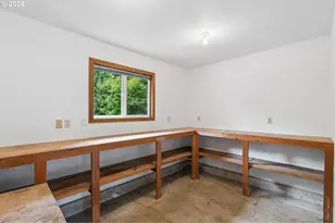 1175 Oak St, Silverton, OR 97381 - Photo 28