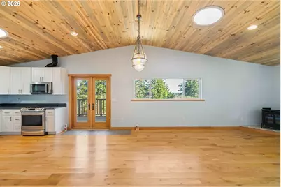 56227 Wisteria Dr, Bandon, OR 97411 - Photo 12