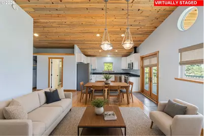 56227 Wisteria Dr, Bandon, OR 97411 - Photo 10