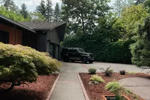 5100 SW Laurelwood Ave, Portland, OR 97225 - Photo 2