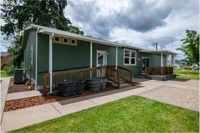 1017 N 2nd St, Jefferson, OR 97352 - Photo 4
